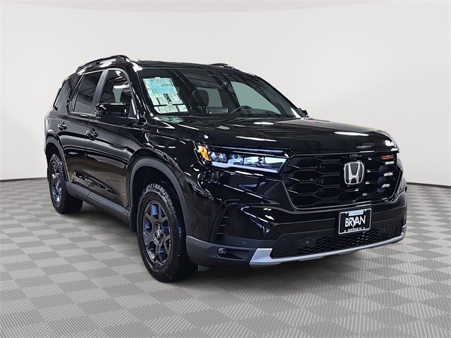 2025 Honda Pilot TrailSport photo 2