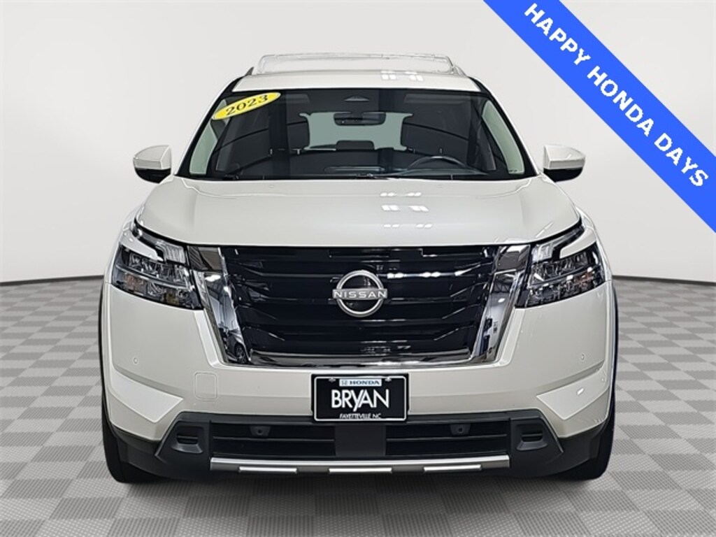 Used 2023 Nissan Pathfinder SL SUV