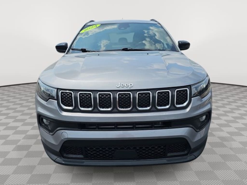 Used 2024 Jeep Compass Latitude SUV
