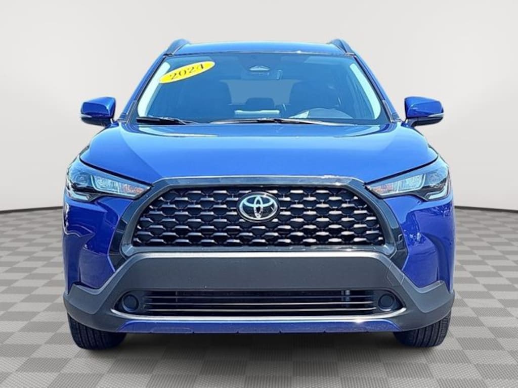 Used 2024 Toyota Corolla Cross LE SUV