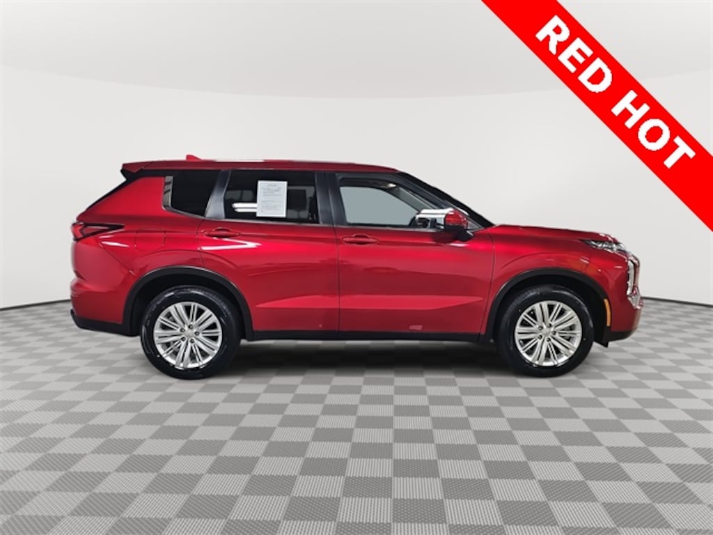 Used 2024 Mitsubishi Outlander ES SUV