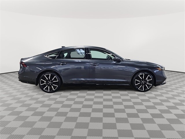 2025 Honda Accord Hybrid Touring photo 4
