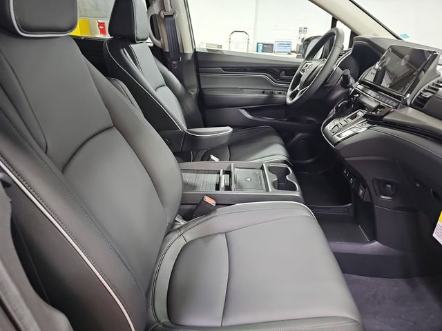 2026 Honda Odyssey Touring - Photo 10