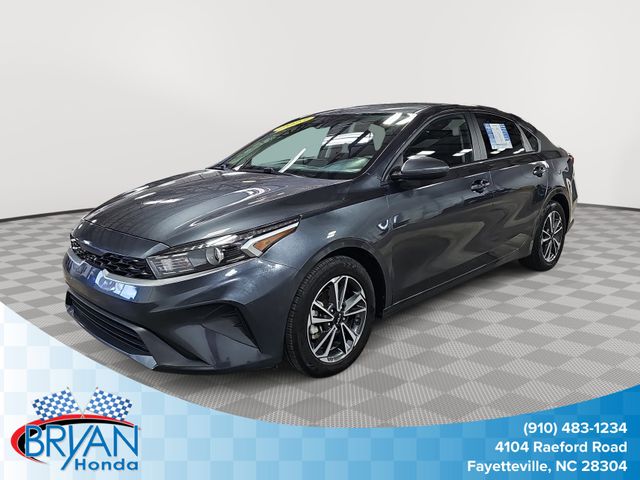 2023 Kia Forte LXS AT's photo