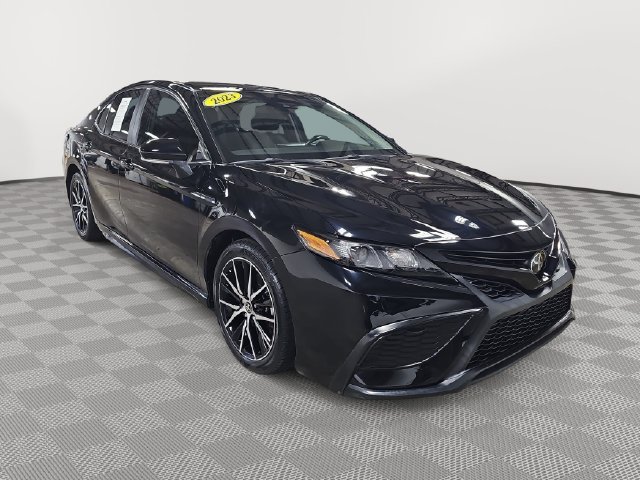Used 2023 Toyota Camry SE Sedan