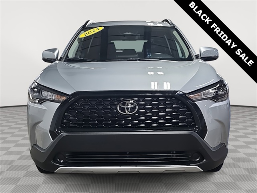 Used 2024 Toyota Corolla Cross LE SUV