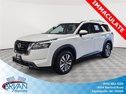 2023 Nissan Pathfinder SL SUV