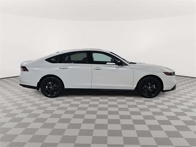 2025 Honda Accord SE photo 4