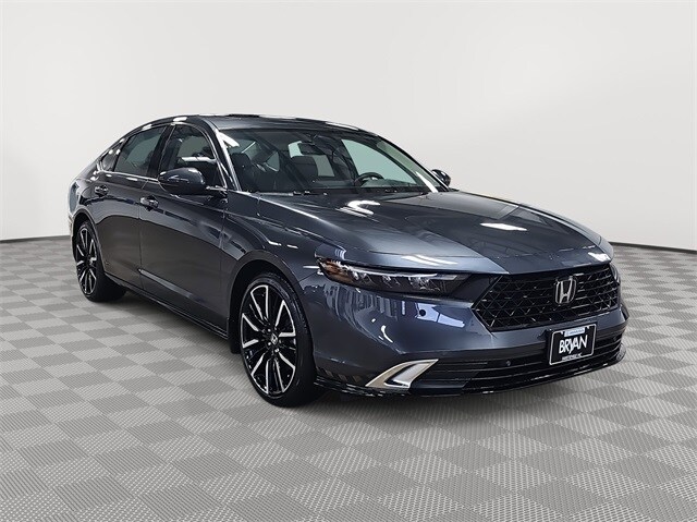2025 Honda Accord Hybrid Touring photo 3