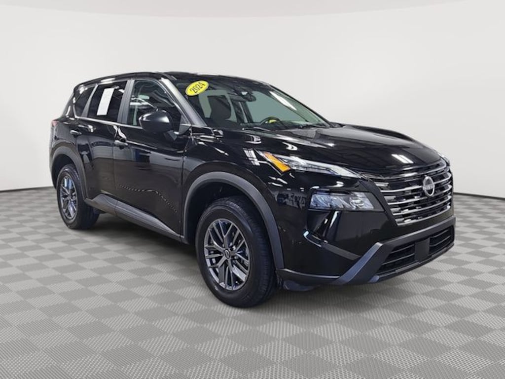 Used 2024 Nissan Rogue S SUV