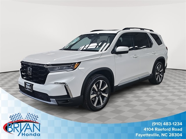 2025 Honda Pilot Touring's photo