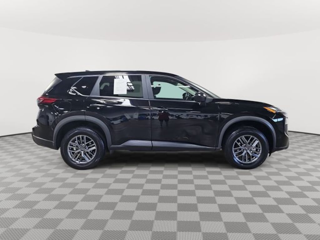 Used 2024 Nissan Rogue S SUV
