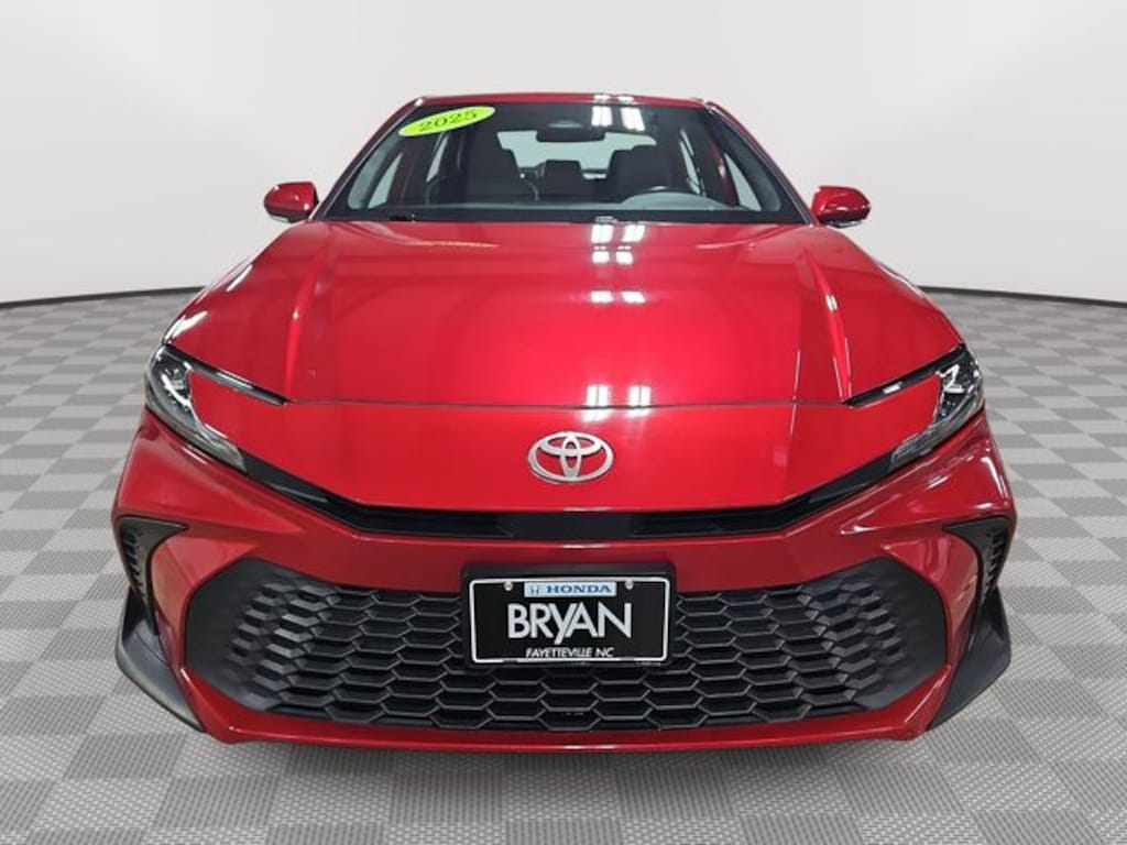 Used 2025 Toyota Camry SE Sedan