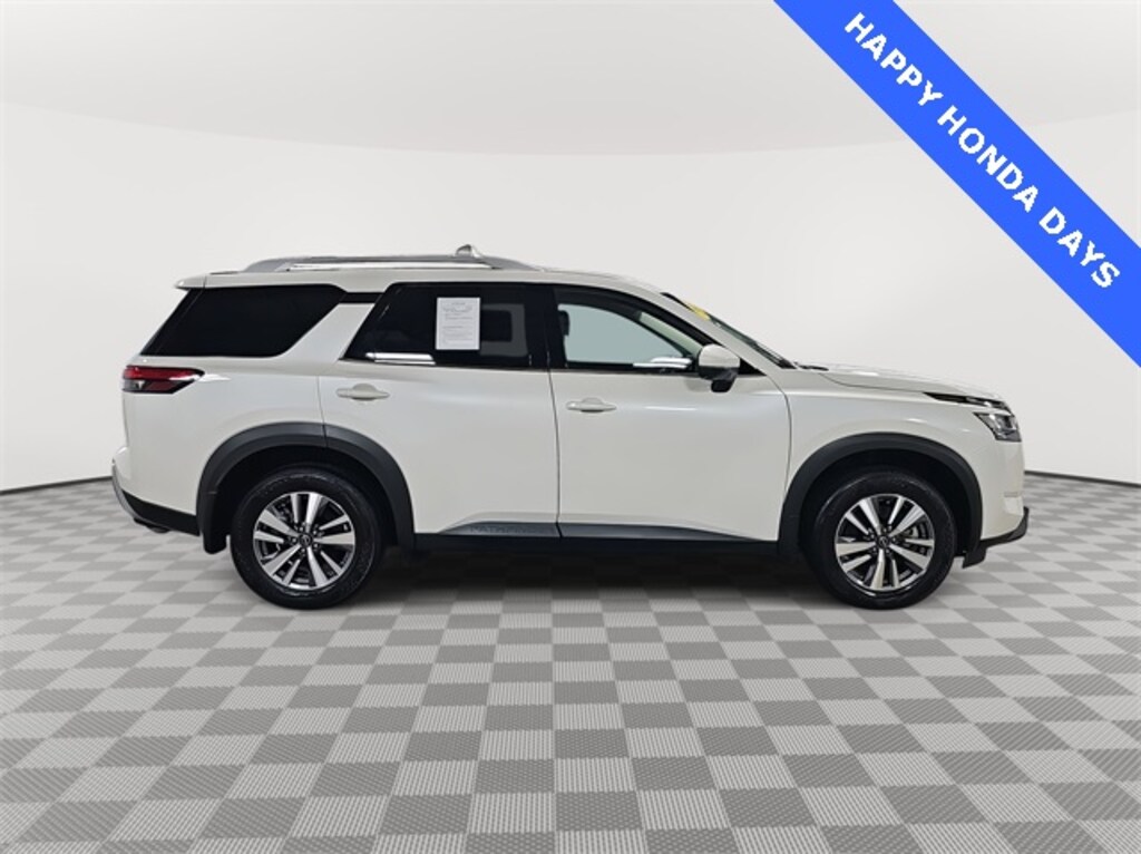 Used 2023 Nissan Pathfinder SL SUV