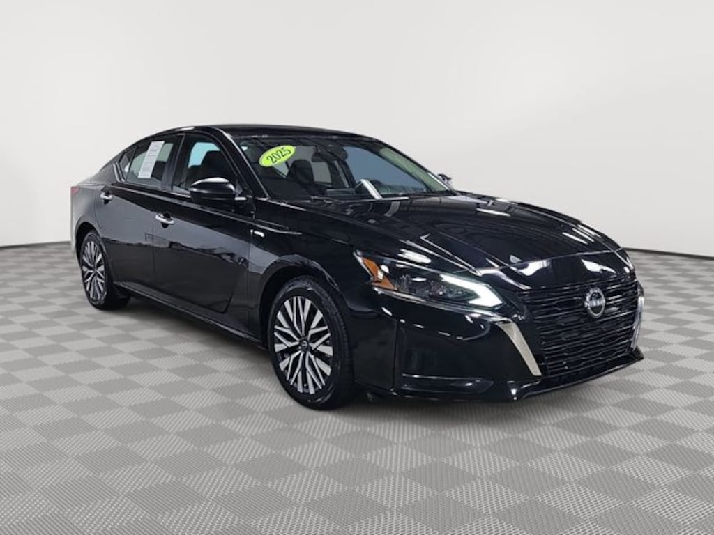 Used 2025 Nissan Altima 2.5 SV Sedan