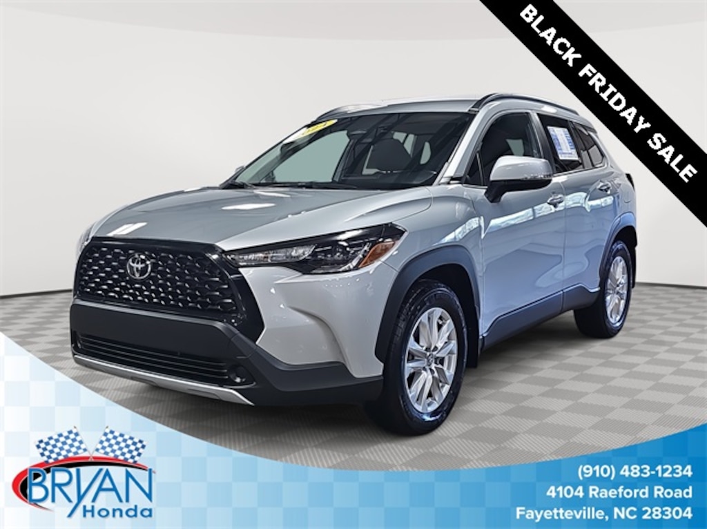Used 2024 Toyota Corolla Cross LE SUV