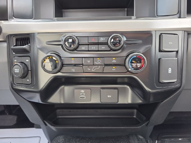 2026 Ford F-350 Super Duty XL - Photo 17
