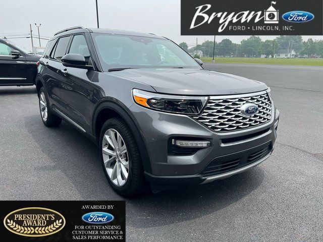2023 Ford Explorer Platinum 4WD's photo