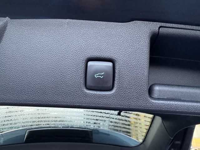 2022 Ford Escape SE - Photo 12