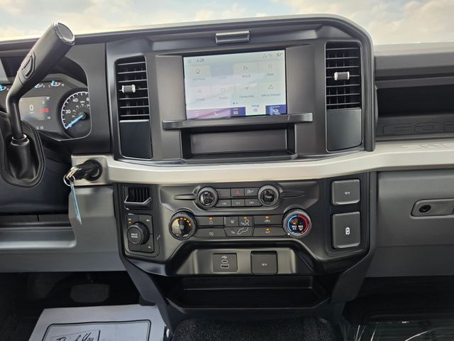2026 Ford F-350 Super Duty XL - Photo 16