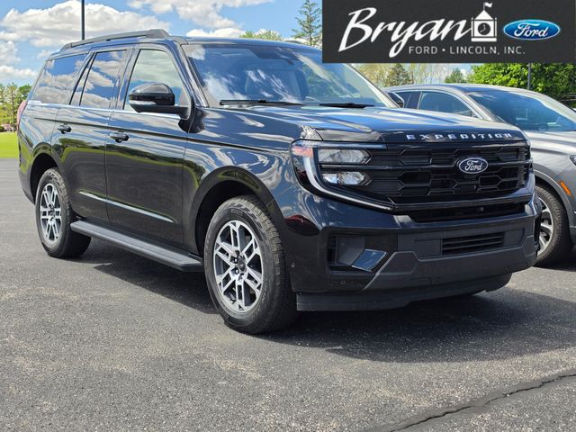 2025 Ford Expedition Active 4x4's photo