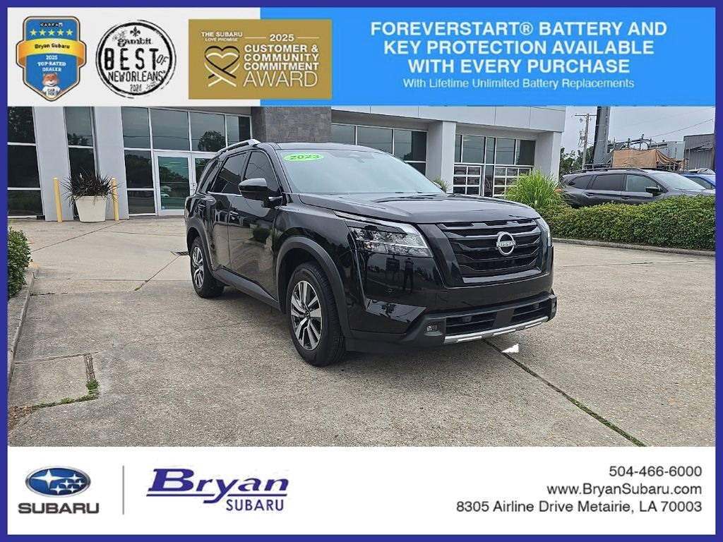 2023 Nissan Pathfinder SL 2WD's photo
