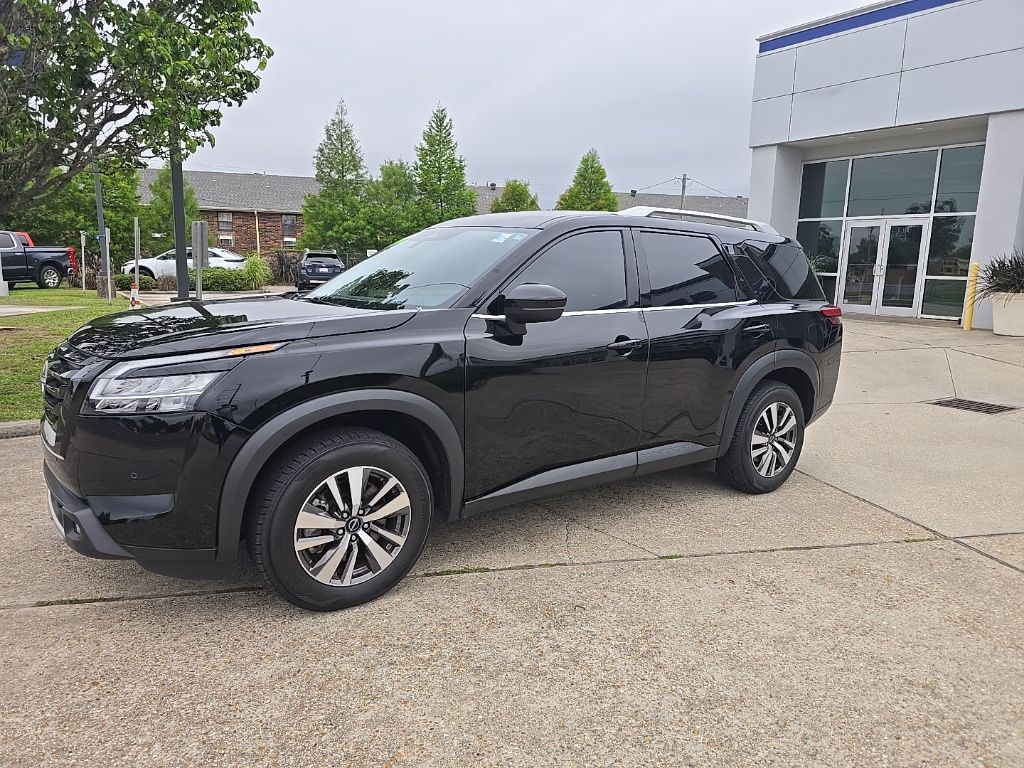 2023 Nissan Pathfinder SL - Photo 11