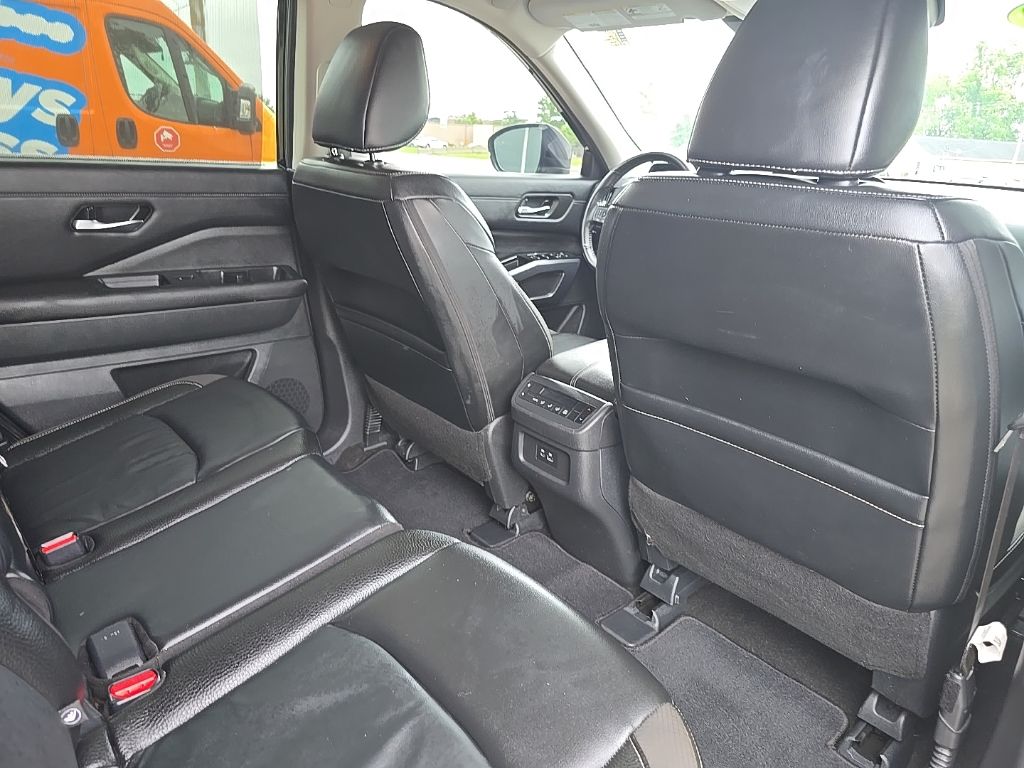 2023 Nissan Pathfinder SL - Photo 35