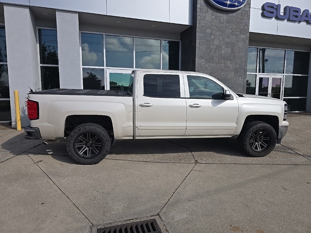 2015 Chevrolet Silverado 1500 LT photo 3