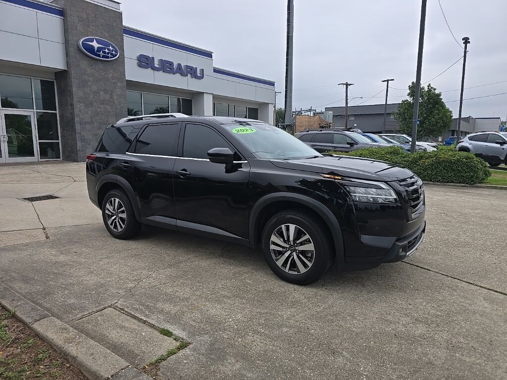 Used 2023 Nissan Pathfinder SL SUV