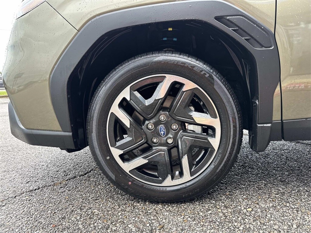 2025 Subaru Forester Limited photo 4