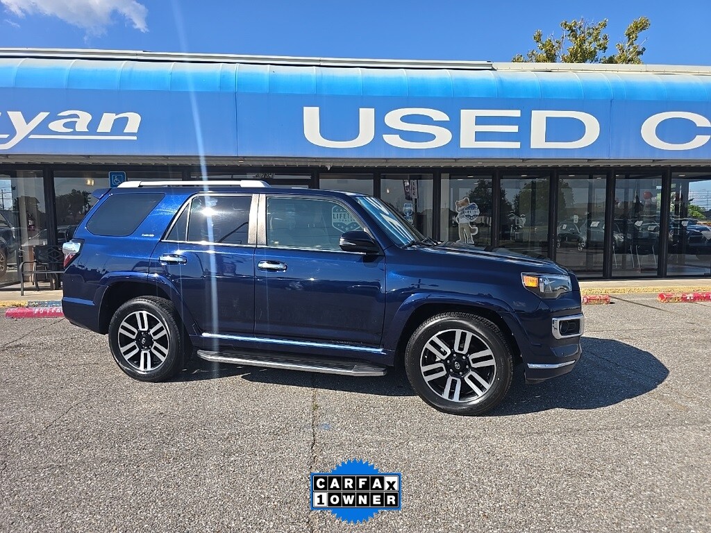 2020 Toyota 4Runner Limited photo 2