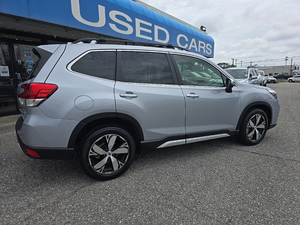 2020 Subaru Forester Touring photo 4