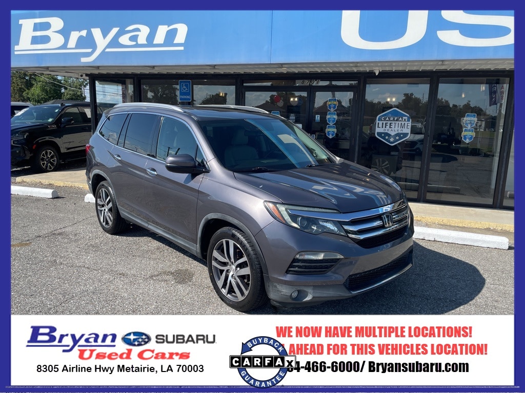 2017 Honda Pilot Elite's photo