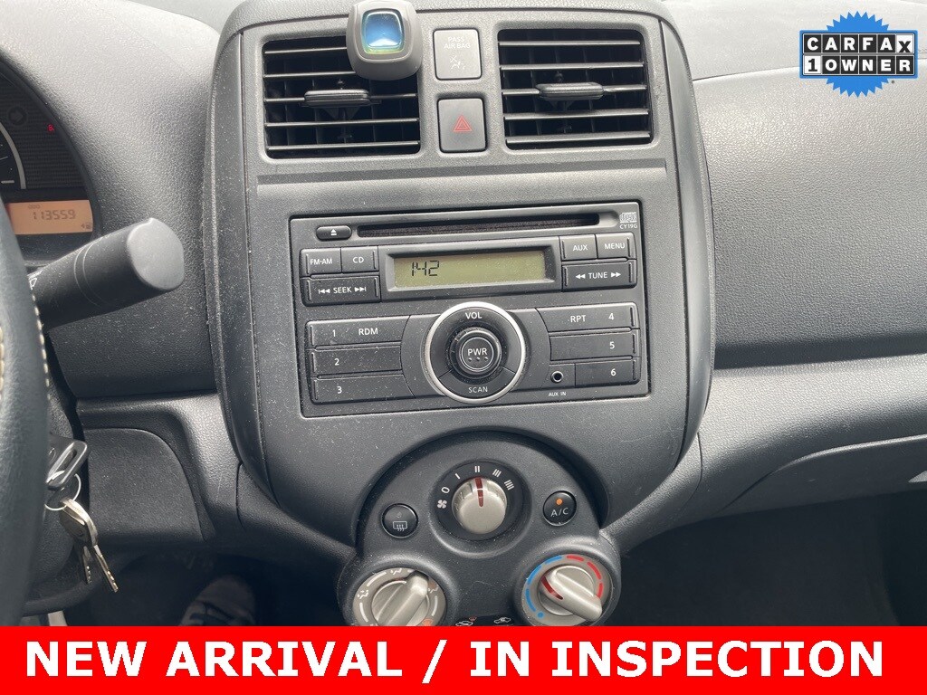 2012 Nissan Versa 1.6 S photo 4