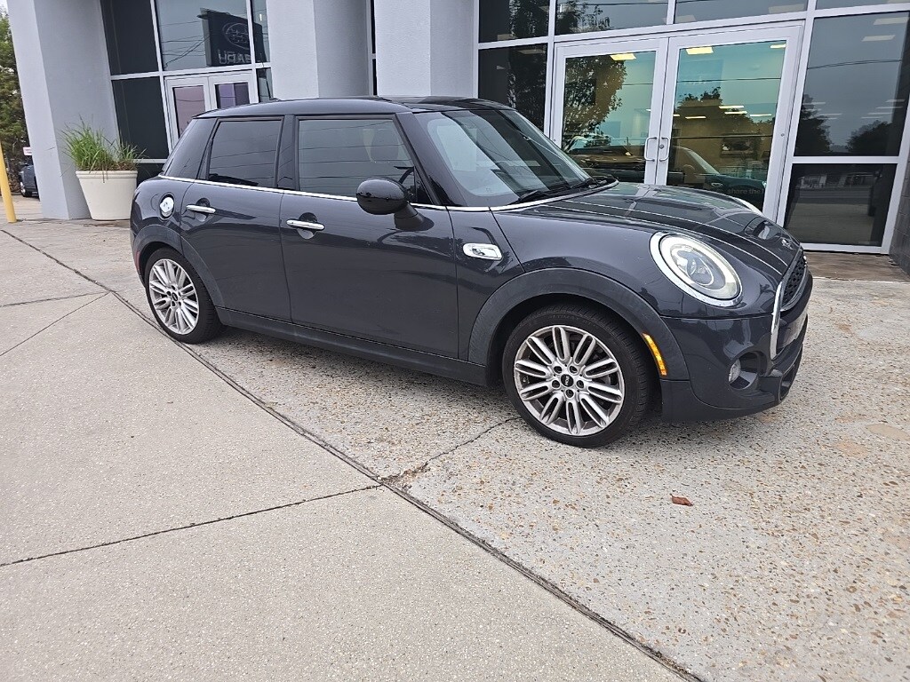 2015 Mini Cooper 4 Door Hardtop Base photo 2
