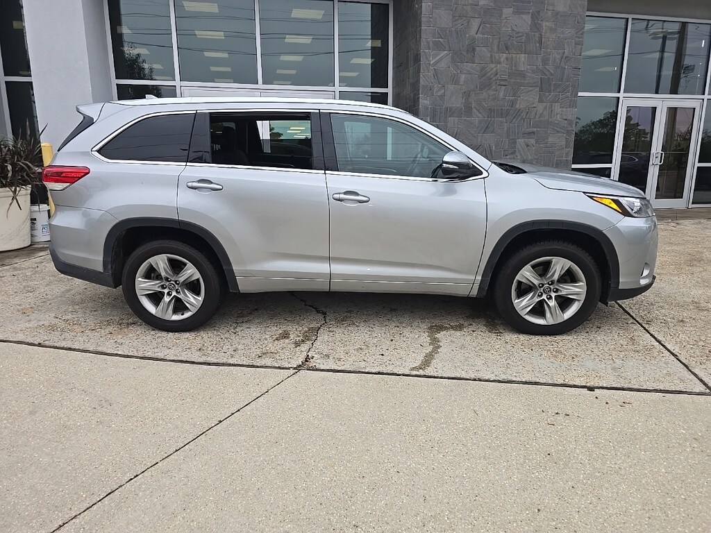 Used 2018 Toyota Highlander Limited SUV