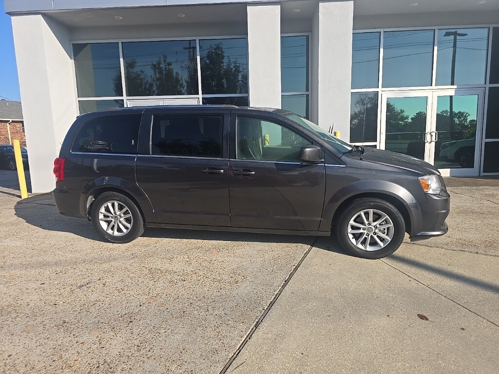 2019 Dodge Grand Caravan SXT photo 2