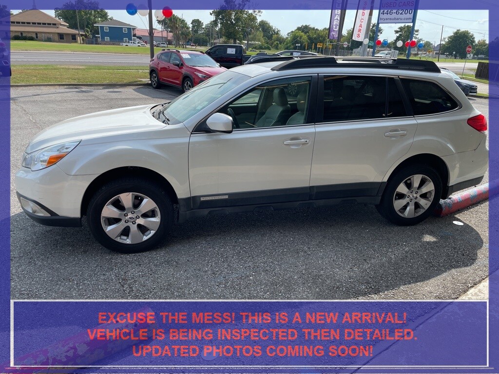 2012 Subaru Outback 2.5i Limited photo 2