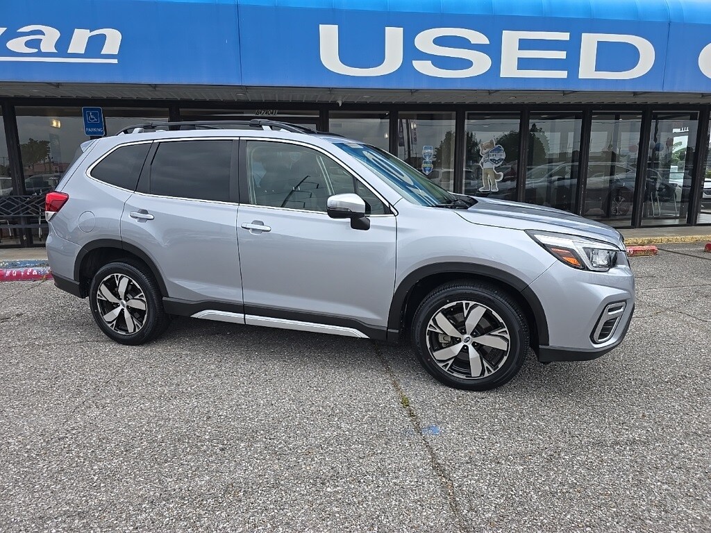 2020 Subaru Forester Touring photo 2