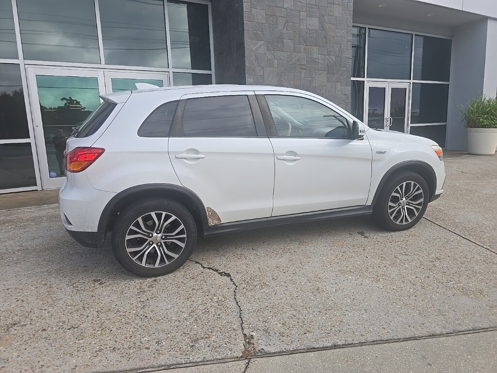 2018 Mitsubishi Outlander Sport ES photo 3
