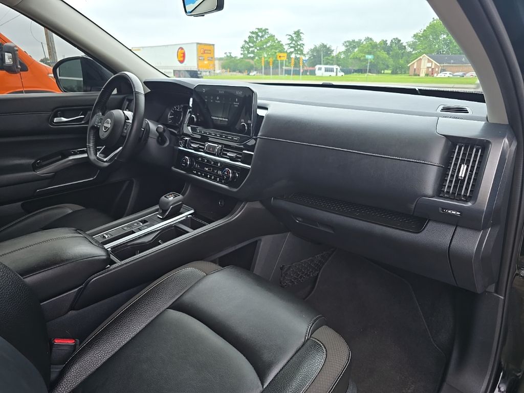 2023 Nissan Pathfinder SL - Photo 38
