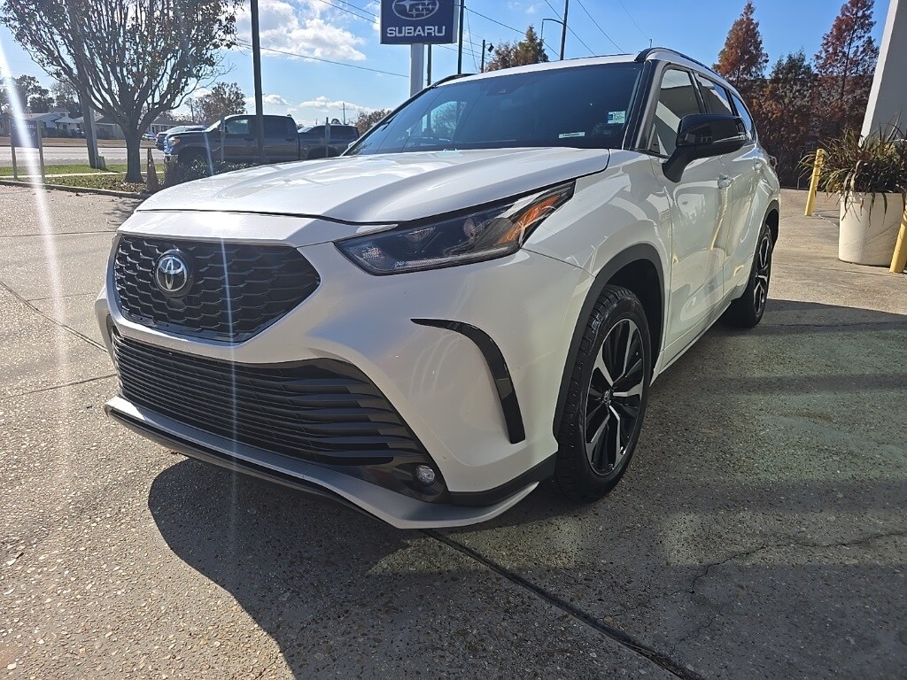 Used 2021 Toyota Highlander XSE SUV