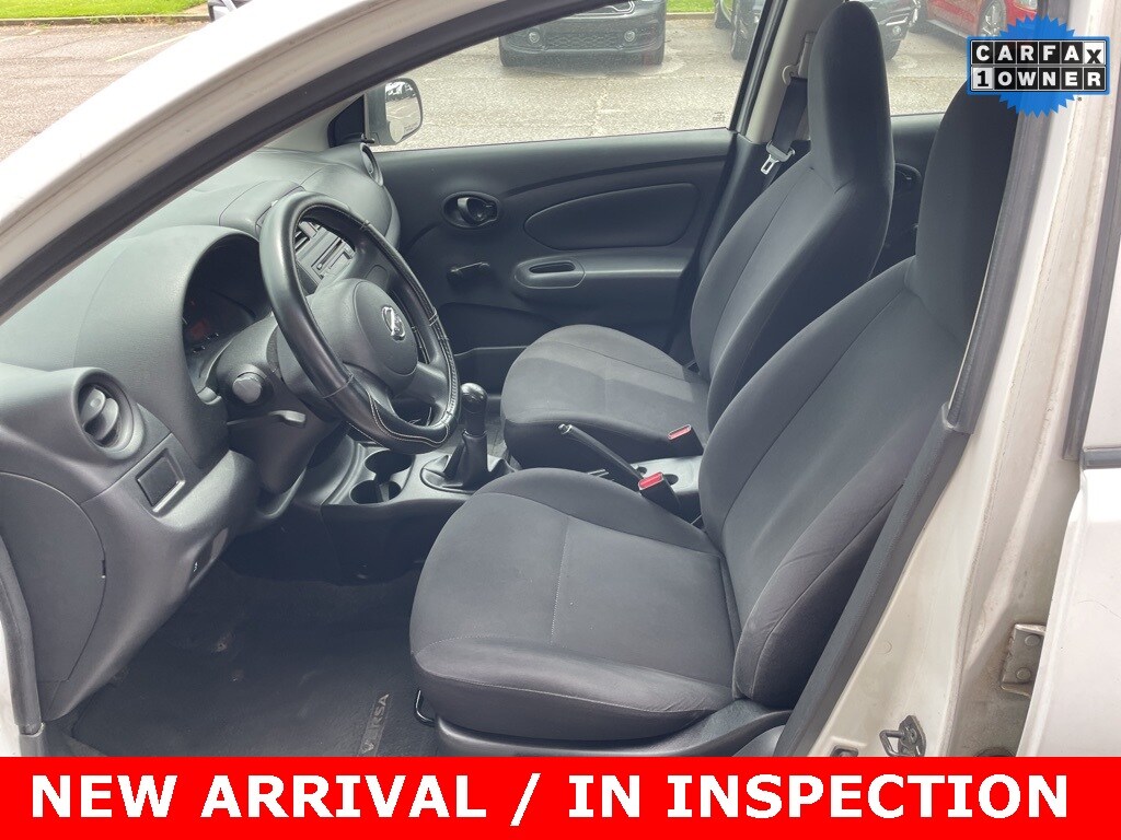 2012 Nissan Versa 1.6 S photo 3