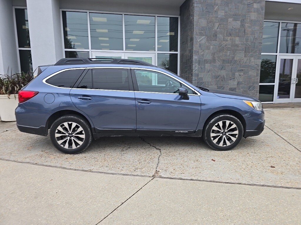 2016 Subaru Outback 2.5i Limited photo 4