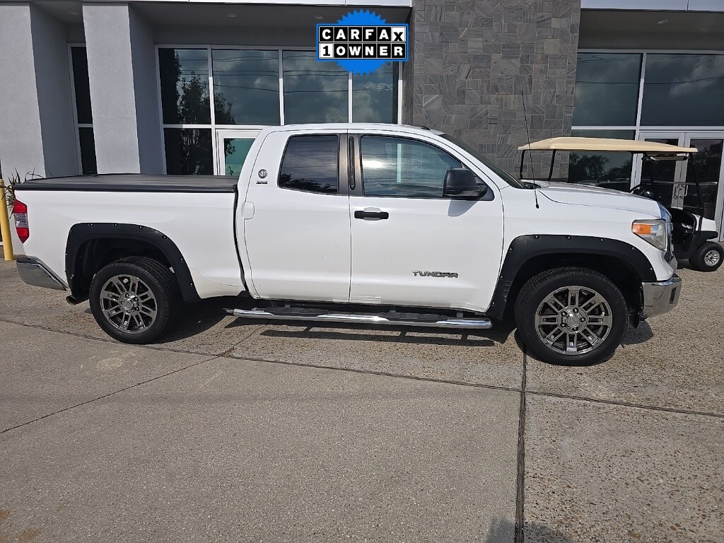 2015 Toyota Tundra SR5 Grade photo 2