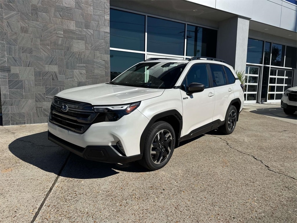 2025 Subaru Forester Premium's photo