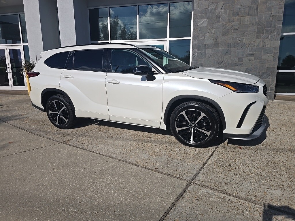 Used 2021 Toyota Highlander XSE SUV