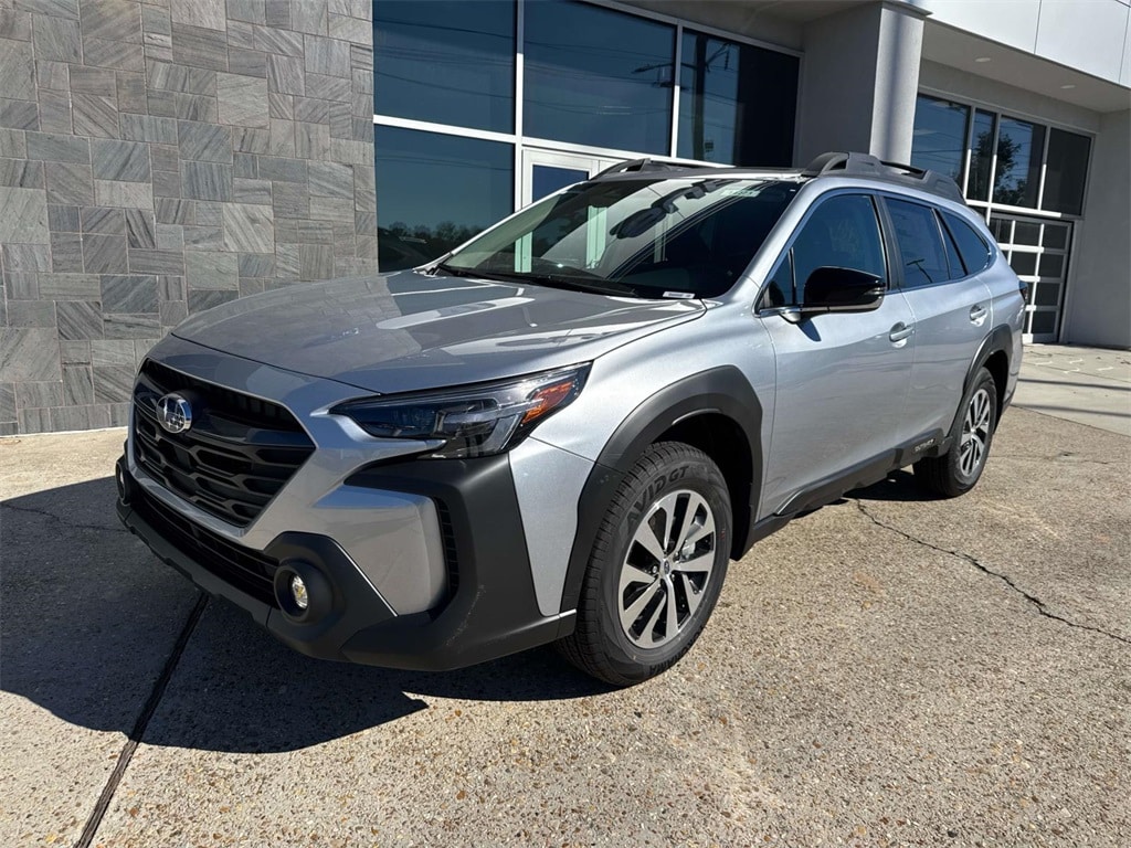 2025 Subaru Outback Premium's photo