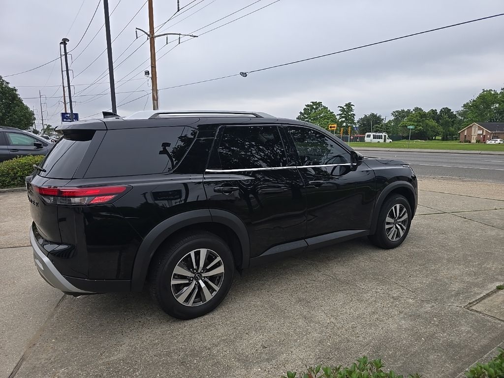 2023 Nissan Pathfinder SL - Photo 5